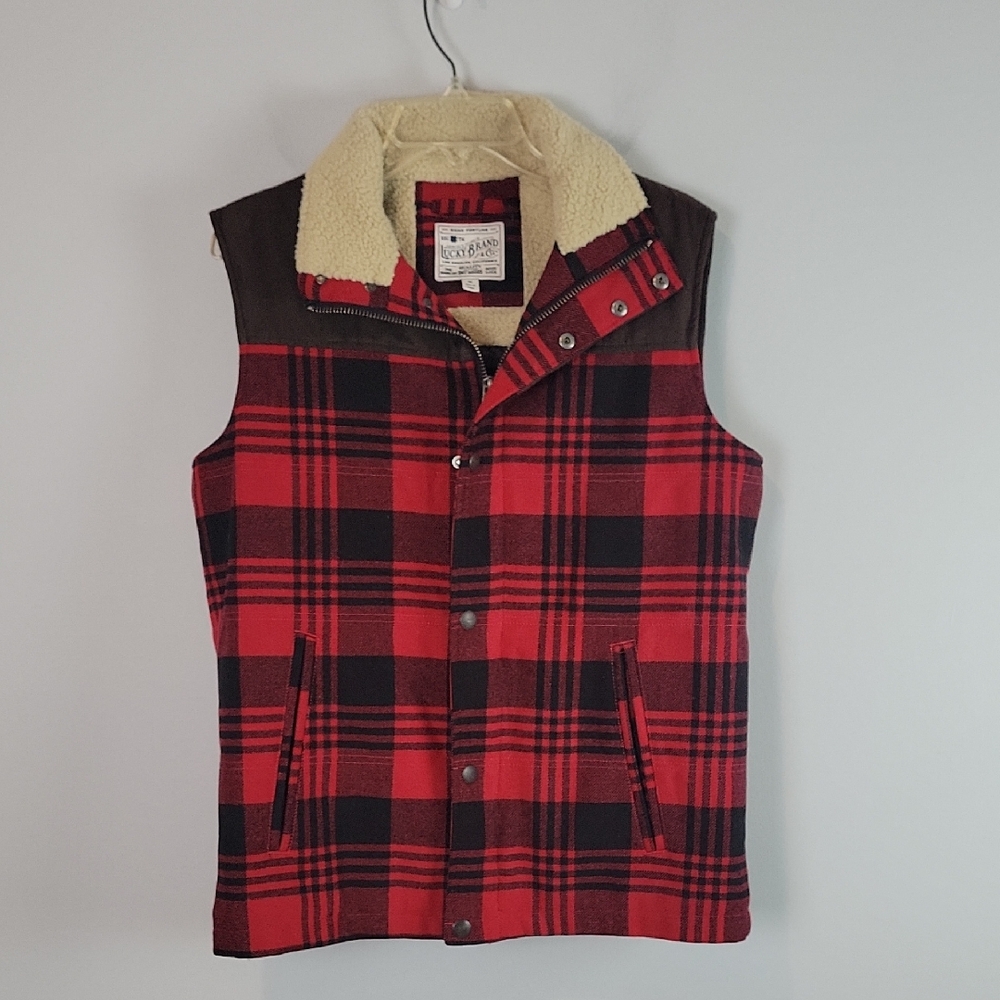 Lucky Brand Men's quilted sherpa red flannel vest